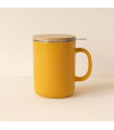 Taza Anna – Gres amarillo 350 ml con filtro y tapa de madera